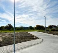 Plots - housing in Malinovo with newly built roads and public lighting.