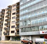 Apartment building on Žabotova Street in Bratislava – Staré Mesto.