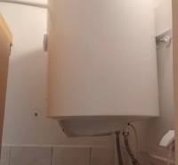 Water heating in the interior, Warehouses and halls.