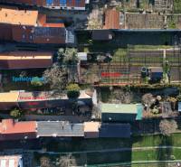 Aerial view of a family house on Bratislavská Street in Svätý Jur with a shared courtyard.
