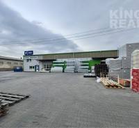 Commercial premises on Strojnická 10 in Ľubotice with a variety of building materials.