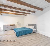 1 - 2025-06-06T172357.104.jpg