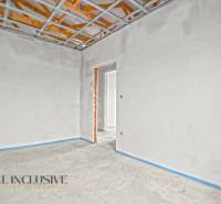 6 - 2025-12-15T123557.764.jpg