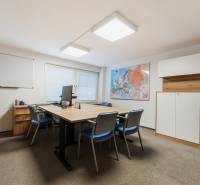 Samozrejme, prosím, poskytnite text, ktorý chcete preložiť do angličtiny.