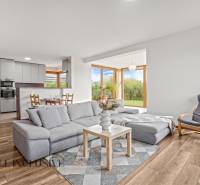 6 - 2025-09-25T103827.435.jpg