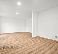 4 - 2025-10-27T101233.661.jpg