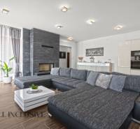 4 - 2025-08-07T153715.303.jpg