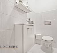 16 - 2025-11-11T110702.839.jpg