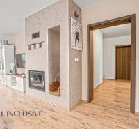 4 - 2025-11-11T110739.564.jpg