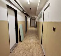 Prenájom - sklady - Trnavská cesta - MIRABELL (2).jpg