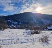 Snowy landscape with a mountain at Recreational Grounds, Fongrub, Mýto pod Ďumbierom.