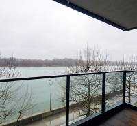 A view of the Danube from a 3-room apartment on Dvořákovo nábrežie in Bratislava.