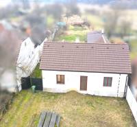 A family house on Vieska Street in Dojč with a small yard and a sloped roof.