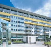 The building on Námestie Martina Benku in Bratislava - Staré Mesto offers 2-room apartments.