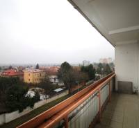 The balcony in the 3-room apartment offers a view of the landscape of Bratislava - Rača and the streets of Kubačova.