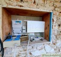 An electricity meter cabinet built into the wall of a family house in Horné Lefantovce.