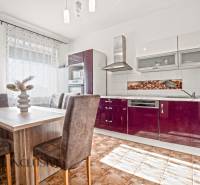 17 - 2025-11-10T113556.365.jpg