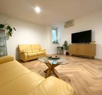 Sale Three bedroom apartment, Three bedroom apartment, Cabanova, Brati