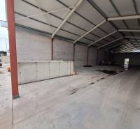 Industrial facility with an open interior, Strojnícka, Prešov, suitable for warehouses and halls.