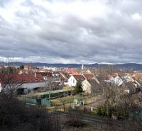 Family houses in Bratislava - Vajnory, Tomanova Street, with a view of the Little Carpathians.