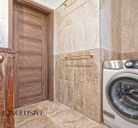 18 - 2025-10-07T112334.077.jpg