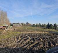 Plots in Tešedíkovo suitable for living with a view of the tree line.
