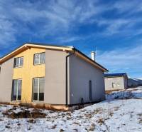 Cottage in Dolná Lehota, Dolná Lehota, snowy landscape, view of the Chopok mountains.