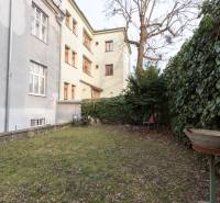 Garden at the house on Leškova Street in Bratislava - Old Town, 3-room apartment.