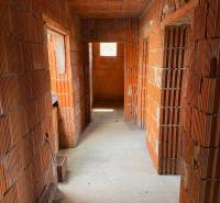 Kuzmanyho ul. Levice RD - stavbený pozemok  (13).jpg