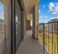 The balcony of the apartment on Zuzany Chalupovej in Bratislava - Petržalka with a view of the surroundings.