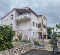 CROATIA - Apartment house with 6 apartments - VRSI, Zadar