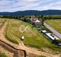 Plots - housing in Betlanovce with a rural scenery and access road.