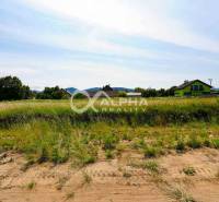 Residential plots in Betlanovce with views of the countryside and family houses.