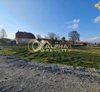 Plots - housing in Markušovce with a view of the surrounding countryside and a family house.