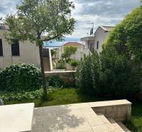 Garden of the recreational apartment in Petrčane, landscaping and stone terrace on Petrčane Street.