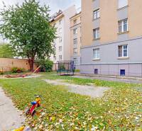 Detské ihrisko na spoločnom dvore