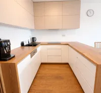 Bernolákova 7896, Bratislava-Staré Mesto_kuchyna.jpg