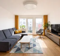 Bernolákova 7896, Bratislava-Staré Mesto_obyvačka.jpg