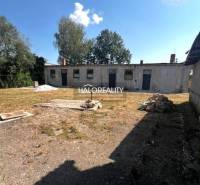 Samozrejme, prosím, poskytnite text, ktorý chcete preložiť do angličtiny.