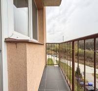 I apologize, but it seems that the text you provided is incomplete or unclear. Could you please provide the full text you would like translated into English?