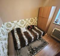 Sofa with embroidered embroidery, Persian duvet cover, heated heating, floor with balancing accessory, malfunctioning.