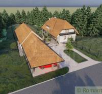 The family house in Šiatorská Bukovinka surrounded by greenery offers comfortable country living.