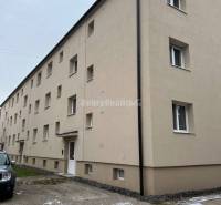 The exterior of an apartment building on Svätoplukova Street in Prievidza, suitable for a 2-room apartment.