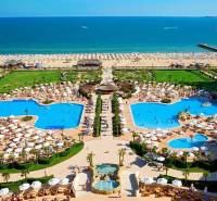 Swimming pools and the sandy beach in Sunny Beach provide an ideal place to relax.