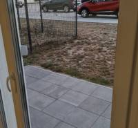 View from a studio apartment on Nyárfa Street in Bratislava - Jarovce with parked cars.