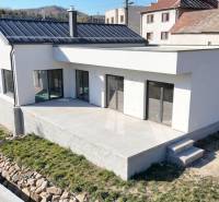 A family house on Lukavická Street in Lukavica with a spacious terrace and garden.