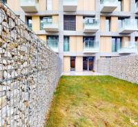 RentHub-I-Bottova-I-Metroplis-I-S-predzahradkou-12172025_153839.jpg