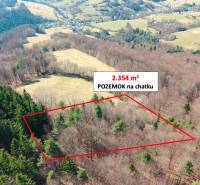 Agricultural and forest land in Lysá pod Makytou, bordered by a section of forest, ideal for a cottage.