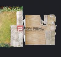 Floor plan with wood decor flooring in a 3-room apartment, green garden, and terrace.