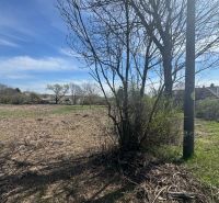 Land in Bardoňovo on Bardoňovo Street, suitable for living, with a natural environment.